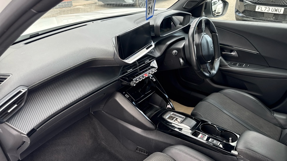Peugeot 2008 100kW GT 50kWh 5dr Auto Electric Estate - Image 9