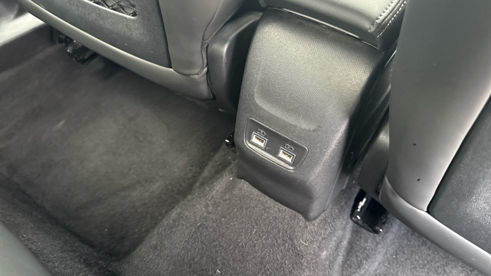 Peugeot 2008 100kW GT 50kWh 5dr Auto Electric Estate - Image 21