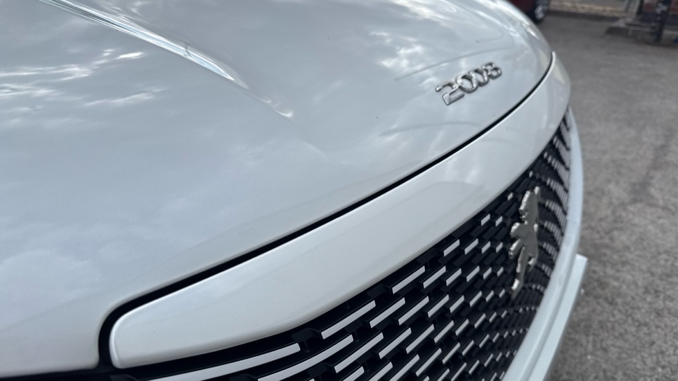 Peugeot 2008 100kW GT 50kWh 5dr Auto Electric Estate - Image 27