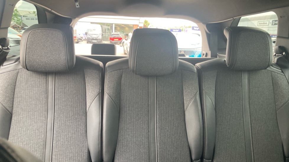 Peugeot 5008 1.5 BlueHDi GT Line Premium 5dr EAT8 Diesel Estate - Image 15