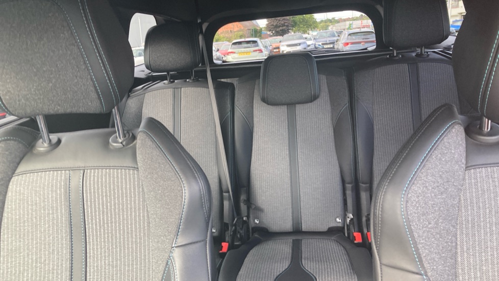 Peugeot 5008 1.5 BlueHDi Allure Premium+ 5dr EAT8 Diesel Estate - Image 15