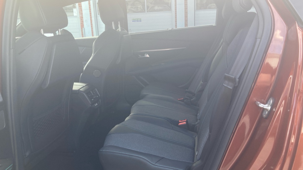 Peugeot 5008 1.5 BlueHDi Allure Premium+ 5dr EAT8 Diesel Estate - Image 16