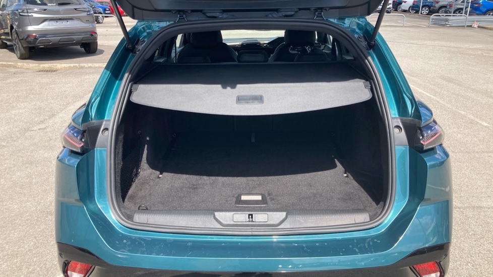 Peugeot 308 1.5 BlueHDi GT 5dr EAT8 Diesel Estate - Image 4