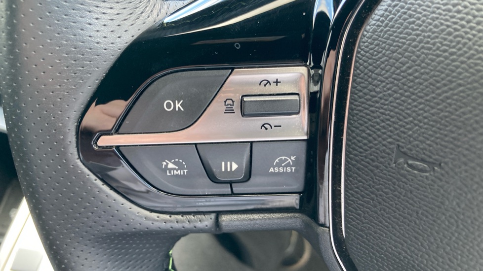 Peugeot 308 1.5 BlueHDi GT 5dr EAT8 Diesel Estate - Image 22