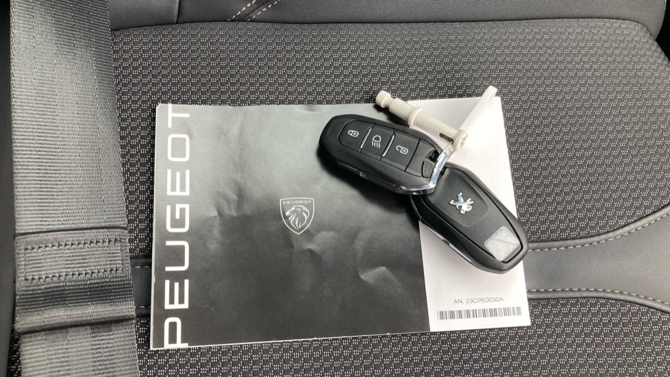 Peugeot 5008 1.5 BlueHDi GT 5dr EAT8 Diesel Estate - Image 19