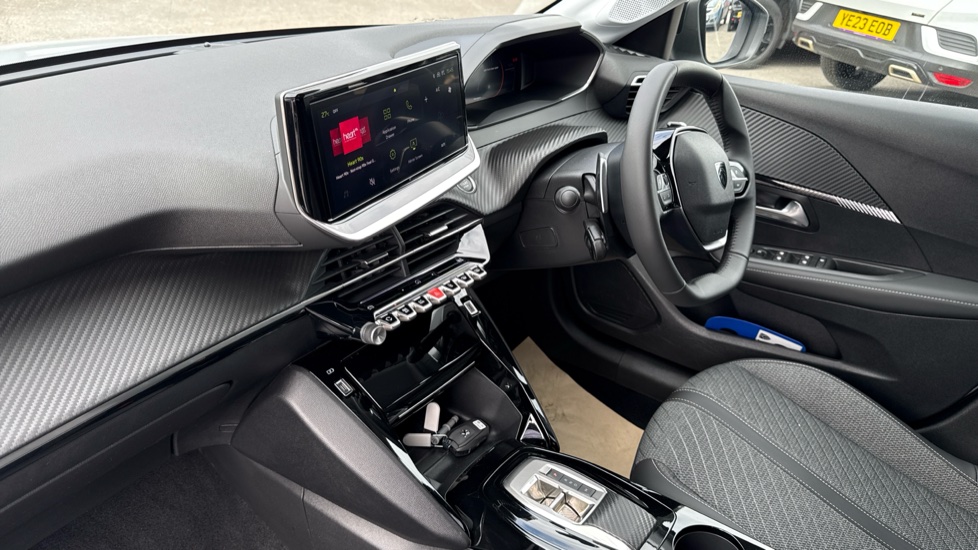 Peugeot 208 1.2 Hybrid 110 Allure 5dr e-DSC6 Petrol Hatchback - Image 9