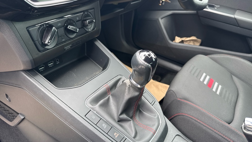 SEAT Ibiza 1.0 TSI 115 FR 5dr Petrol Hatchback - Image 13