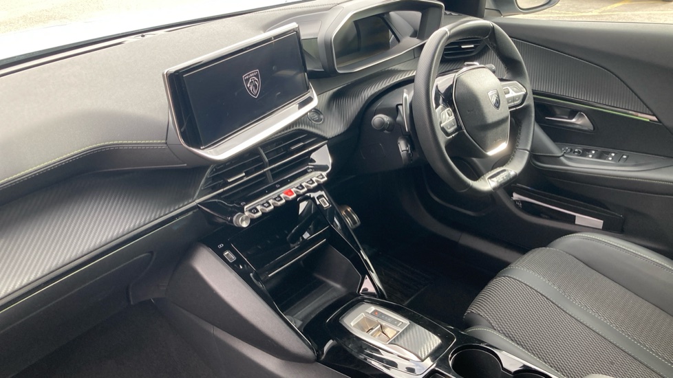 Peugeot 2008 1.2 PureTech 130 GT 5dr EAT8 Petrol Estate - Image 9