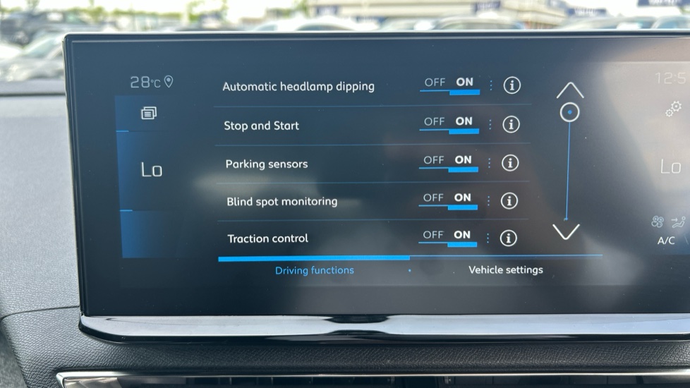 Peugeot 5008 1.2 PureTech Allure Premium+ 5dr EAT8 Petrol Estate - Image 33