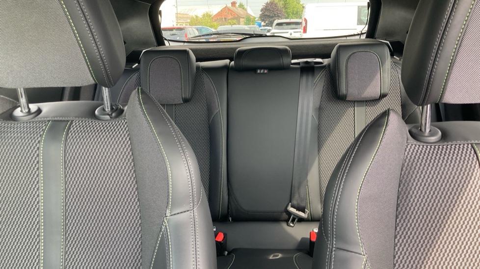 Peugeot 2008 1.2 PureTech 130 GT 5dr EAT8 Petrol Estate - Image 15
