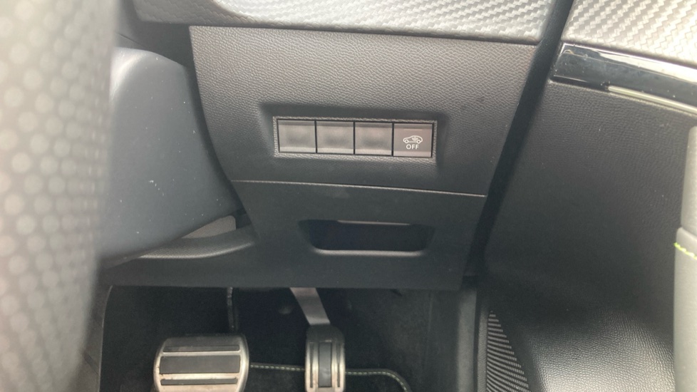 Peugeot 2008 1.2 PureTech 130 GT 5dr EAT8 Petrol Estate - Image 28