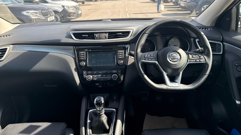 Nissan Qashqai 1.7 dCi Tekna 5dr Diesel Hatchback - Image 10