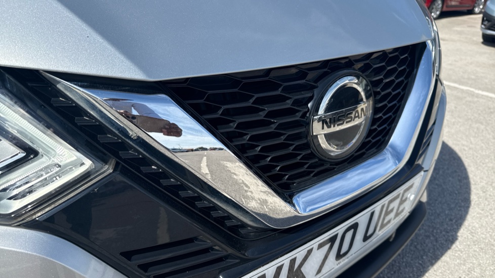 Nissan Qashqai 1.7 dCi Tekna 5dr Diesel Hatchback - Image 22