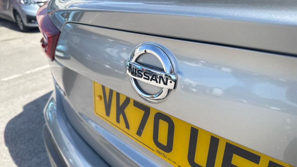 Nissan Qashqai 1.7 dCi Tekna 5dr Diesel Hatchback - Image 30