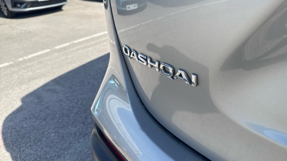 Nissan Qashqai 1.7 dCi Tekna 5dr Diesel Hatchback - Image 31