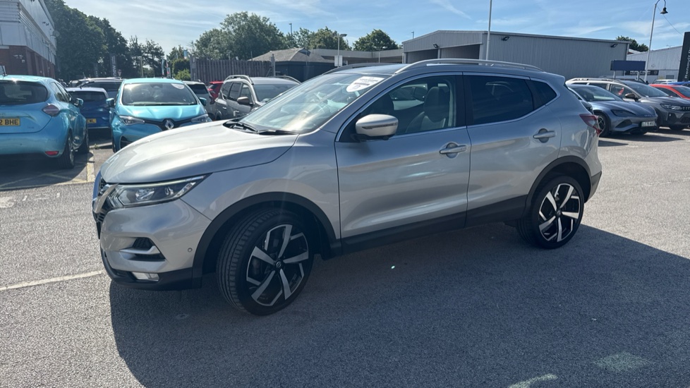 Nissan Qashqai 1.7 dCi Tekna 5dr Diesel Hatchback - Image 36