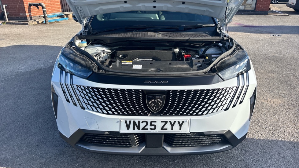 Peugeot 3008 1.2 Hybrid 136 GT 5dr e-DSC6 Petrol Estate - Image 8