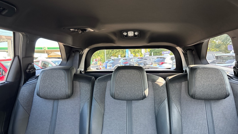 Peugeot 5008 1.5 BlueHDi Allure Premium+ 5dr EAT8 Diesel Estate - Image 15