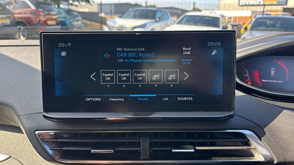 Peugeot 5008 1.5 BlueHDi Allure Premium+ 5dr EAT8 Diesel Estate - Image 38