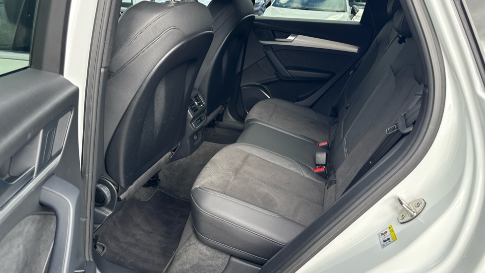 Audi Q5 45 TFSI Quattro S Line 5dr S Tronic Petrol Estate - Image 16