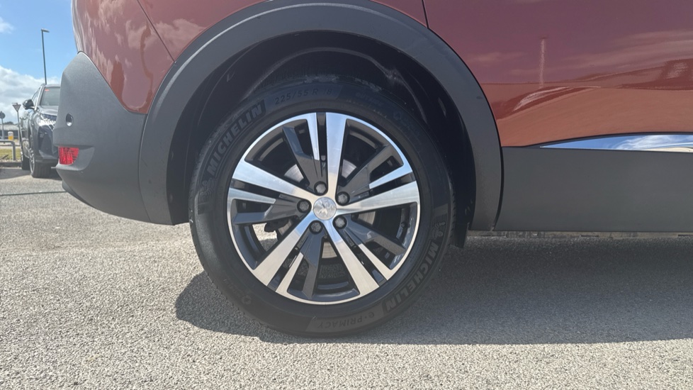 Peugeot 5008 1.2 PureTech Allure Premium+ 5dr EAT8 Petrol Estate - Image 7