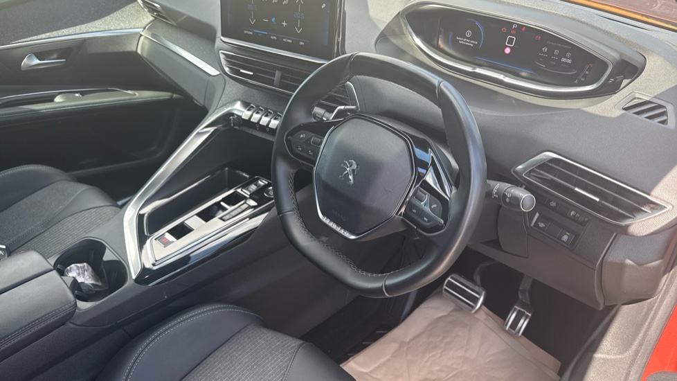 Peugeot 5008 1.2 PureTech Allure Premium+ 5dr EAT8 Petrol Estate - Image 11