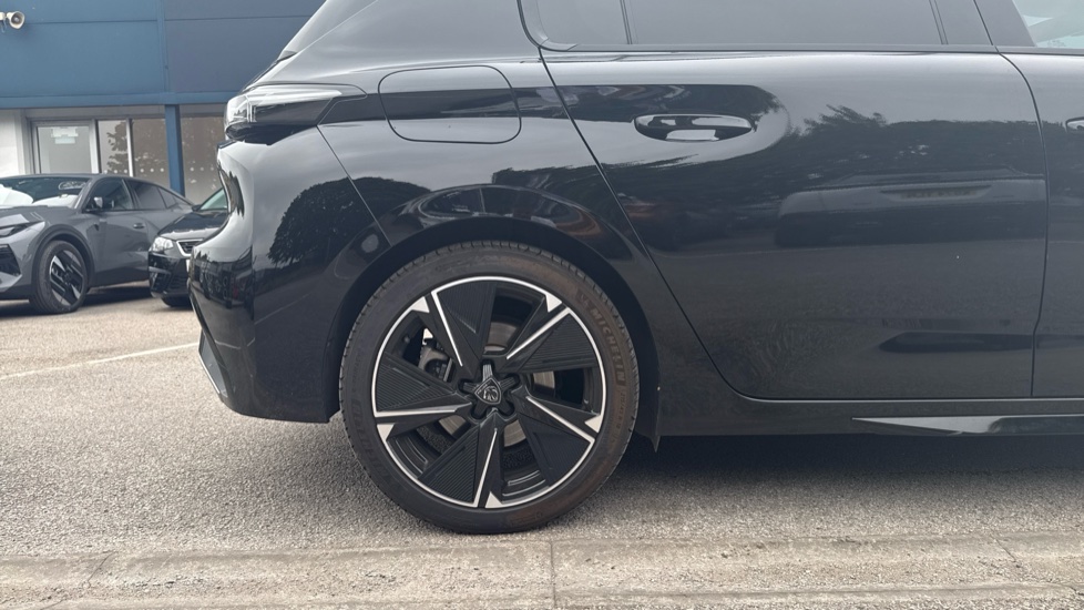 Peugeot 308 115kW GT 54kWh 5dr Auto Electric Hatchback - Image 7