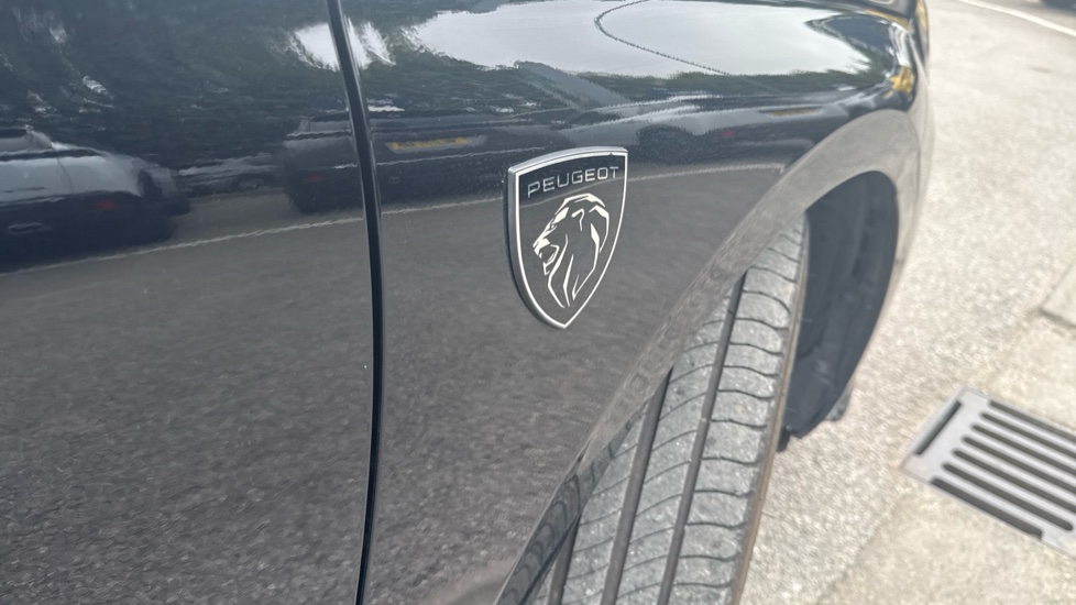 Peugeot 308 115kW GT 54kWh 5dr Auto Electric Hatchback - Image 35