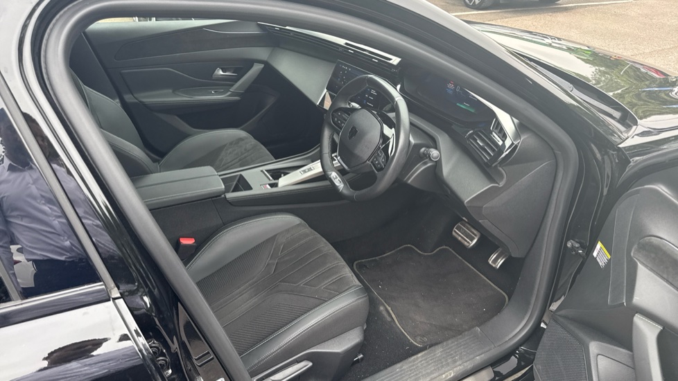 Peugeot 308 115kW GT 54kWh 5dr Auto Electric Hatchback - Image 36