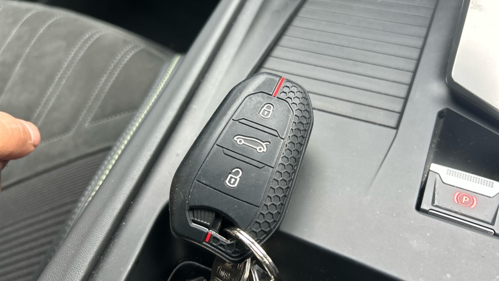 Peugeot 308 115kW GT 54kWh 5dr Auto Electric Estate - Image 20