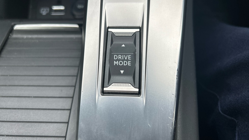 Peugeot 308 115kW GT 54kWh 5dr Auto Electric Estate - Image 22