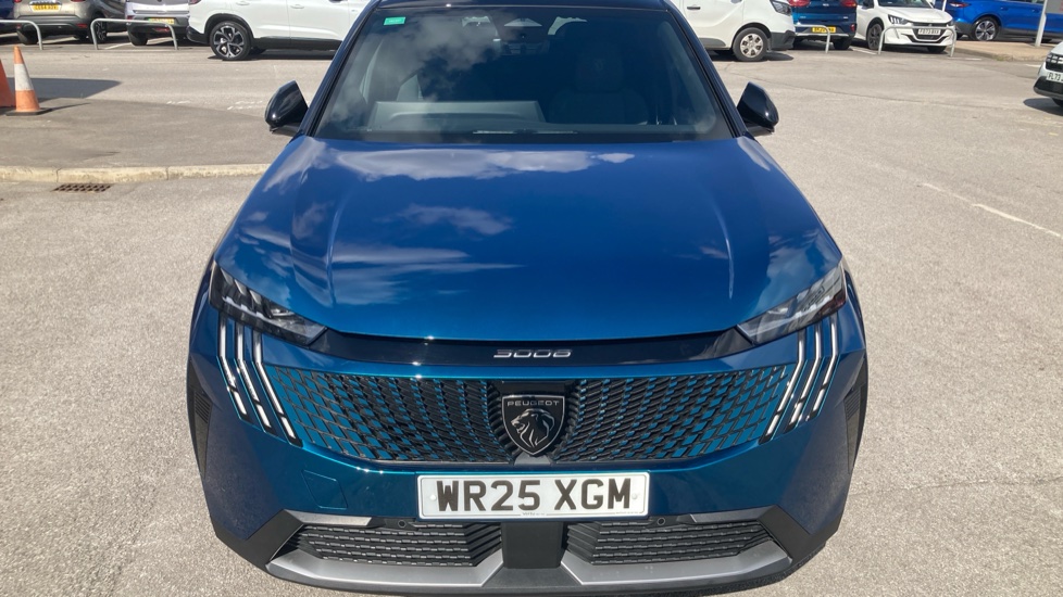 Peugeot 3008 1.2 Hybrid 136 GT 5dr e-DSC6 Petrol Estate - Image 8