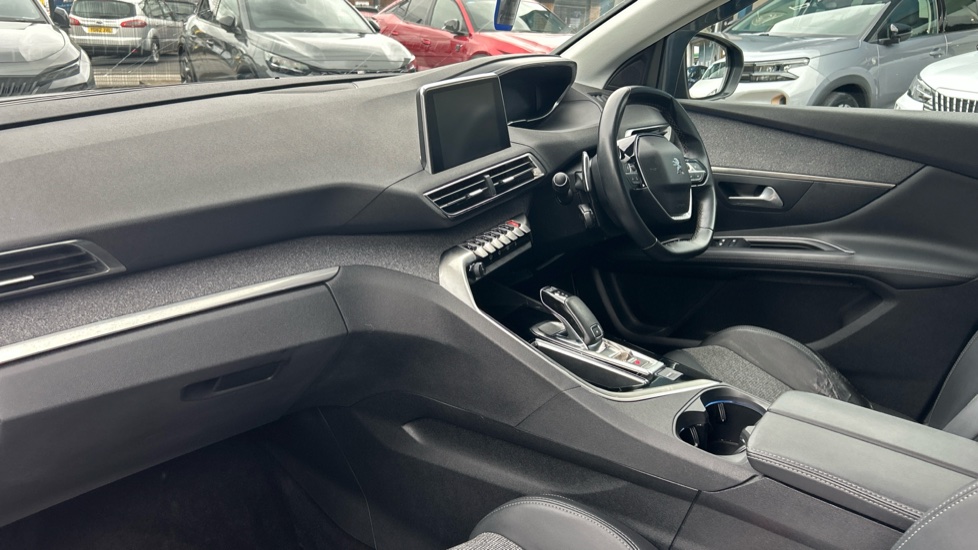 Peugeot 3008 1.5 BlueHDi Allure 5dr EAT8 Diesel Estate - Image 9