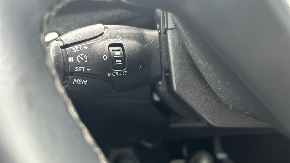 Peugeot 3008 1.5 BlueHDi Allure 5dr EAT8 Diesel Estate - Image 23