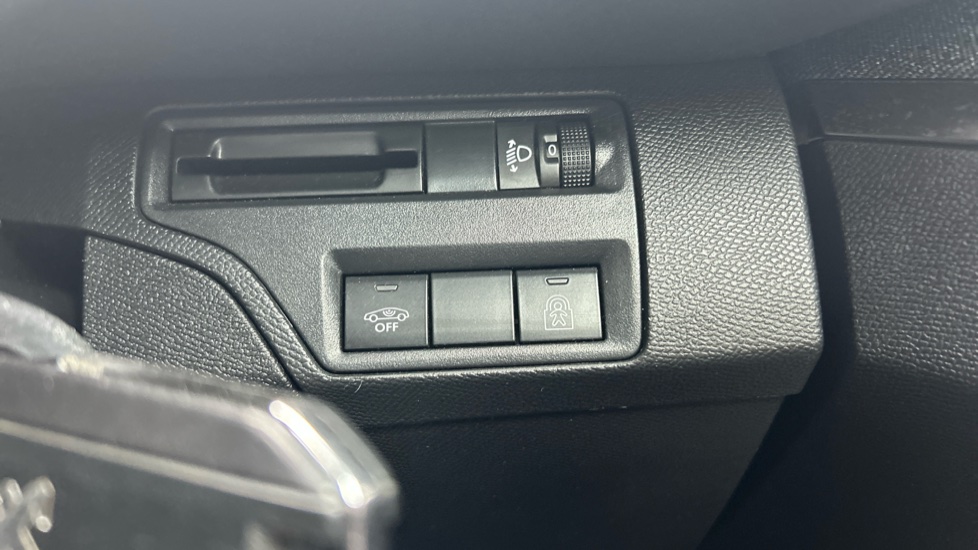Peugeot 3008 1.5 BlueHDi Allure 5dr EAT8 Diesel Estate - Image 26