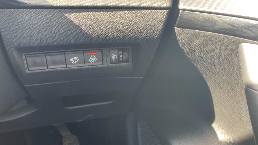 Peugeot 2008 1.2 PureTech Allure Premium+ 5dr Petrol Estate - Image 24