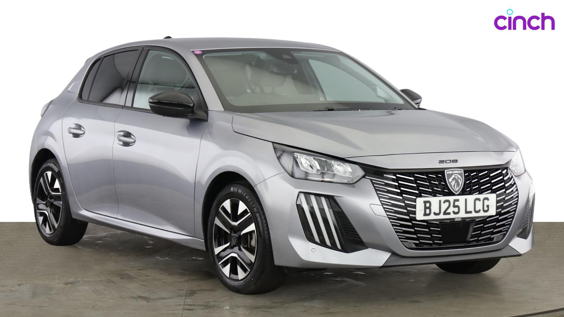 Peugeot 208 listing photo