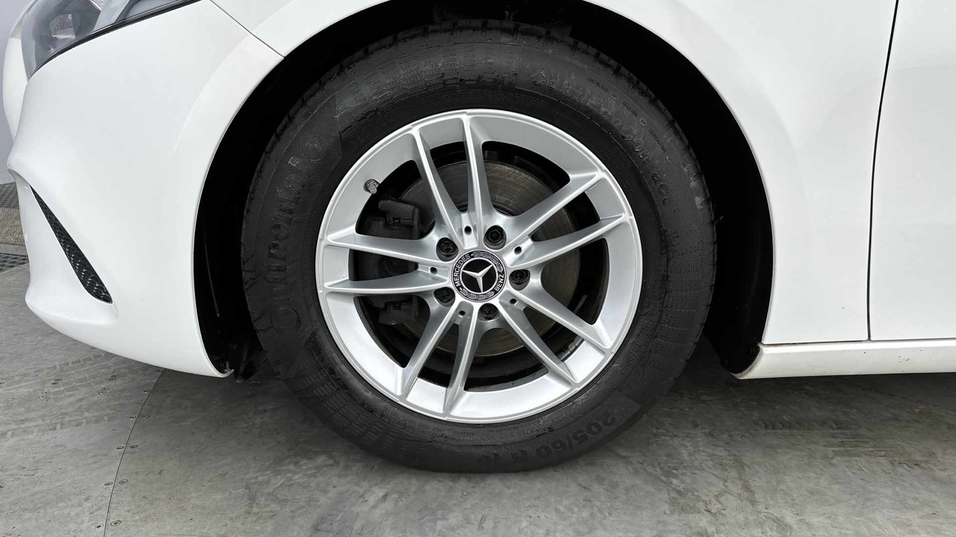 Used 2019 WHITE Mercedes-Benz A-Class A180 SE 5dr, 40,564 miles 
