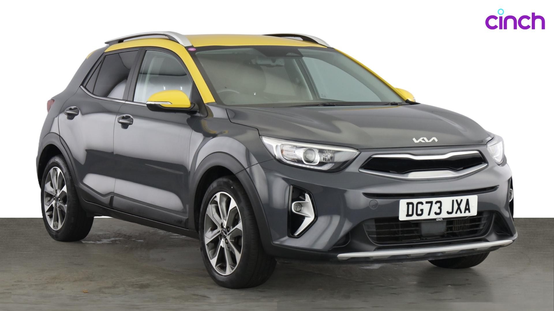 Kia Stonic listing photo