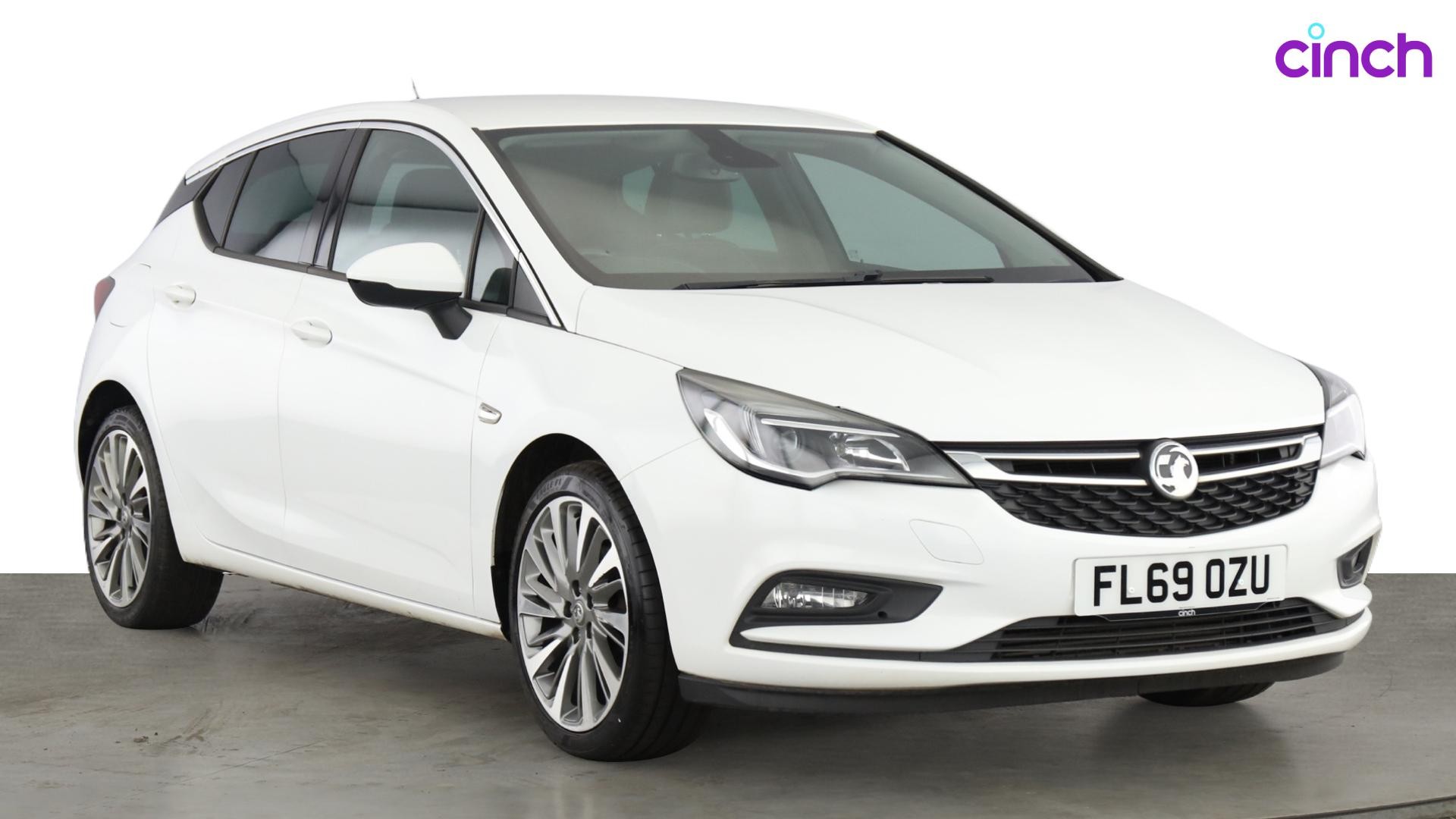 Vauxhall Astra listing photo