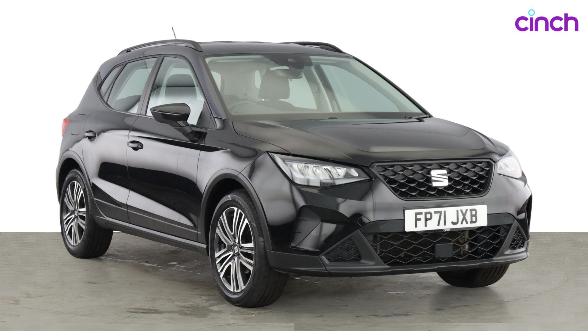 SEAT Arona listing photo