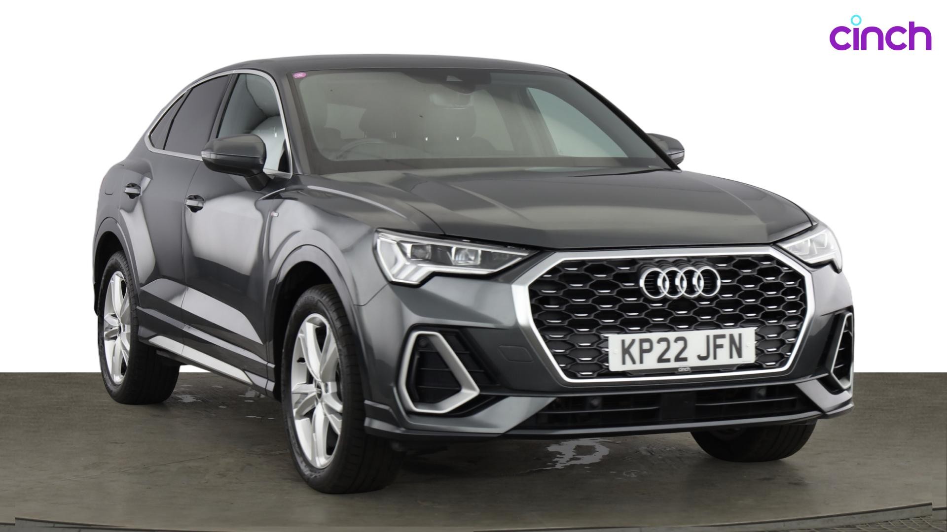 Audi Q3 listing photo