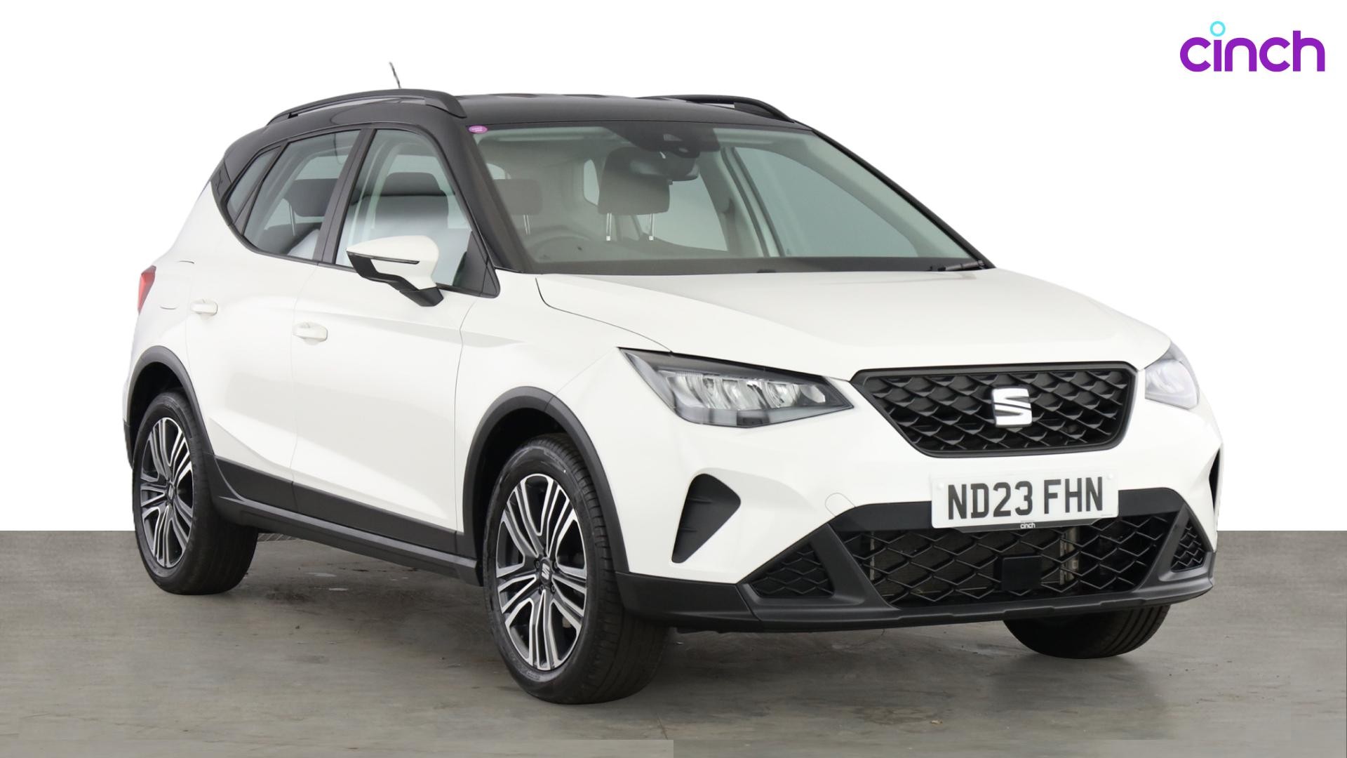 SEAT Arona listing photo