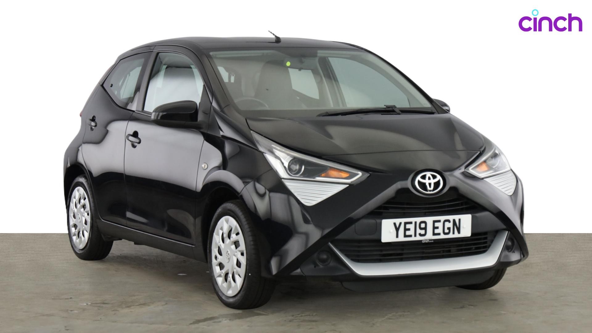 Toyota AYGO listing photo