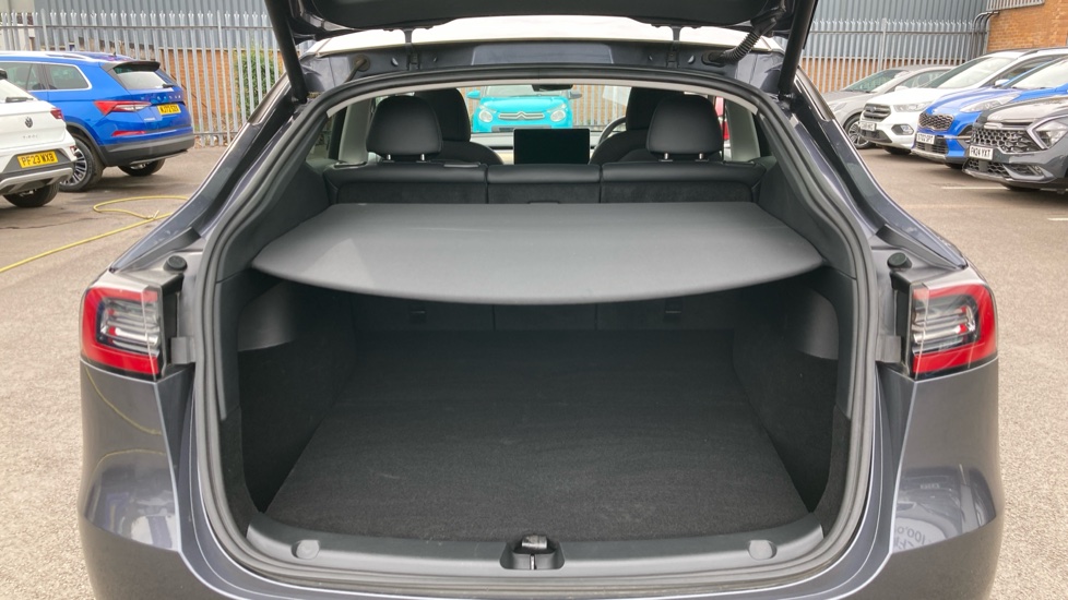 Tesla Model Y Long Range AWD 5dr Auto Electric Hatchback - Image 4