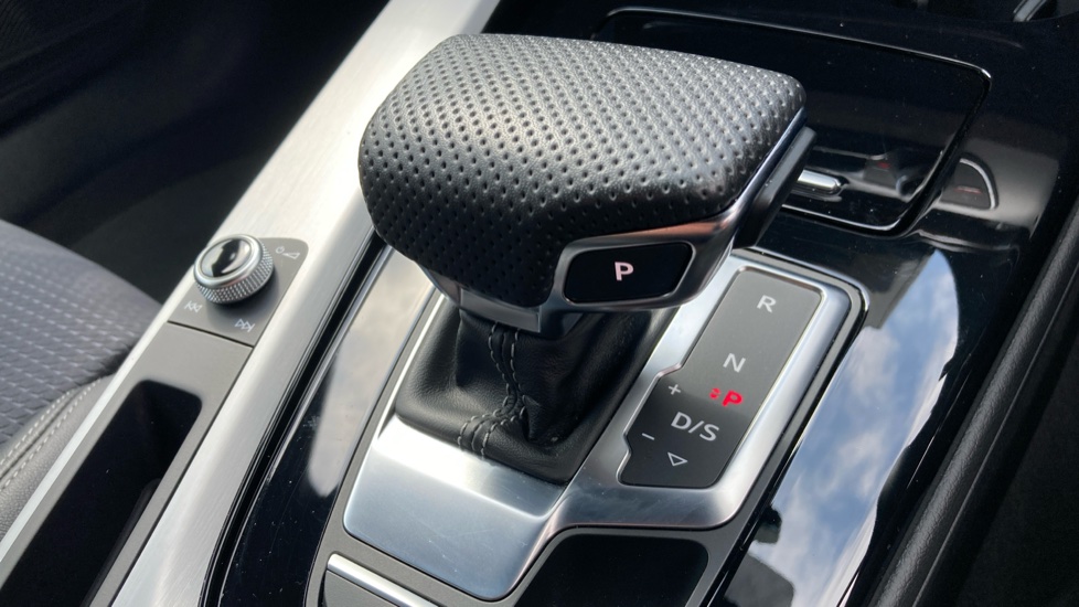 Audi A5 40 TFSI 204 S Line 5dr S Tronic Petrol Hatchback - Image 27