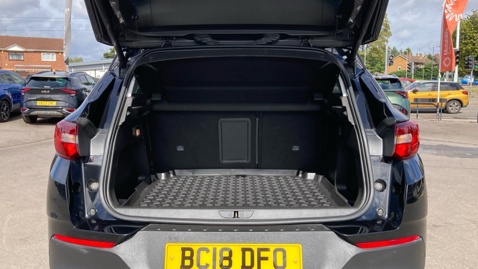 Vauxhall Grandland X 1.2 Turbo Sport Nav 5dr Petrol Hatchback - Image 4