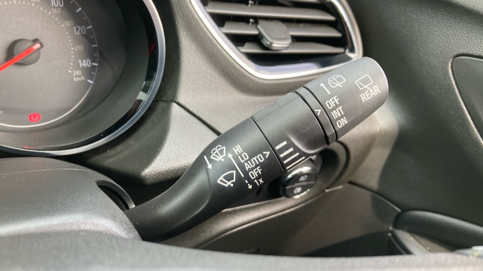 Vauxhall Grandland X 1.2 Turbo Sport Nav 5dr Petrol Hatchback - Image 37
