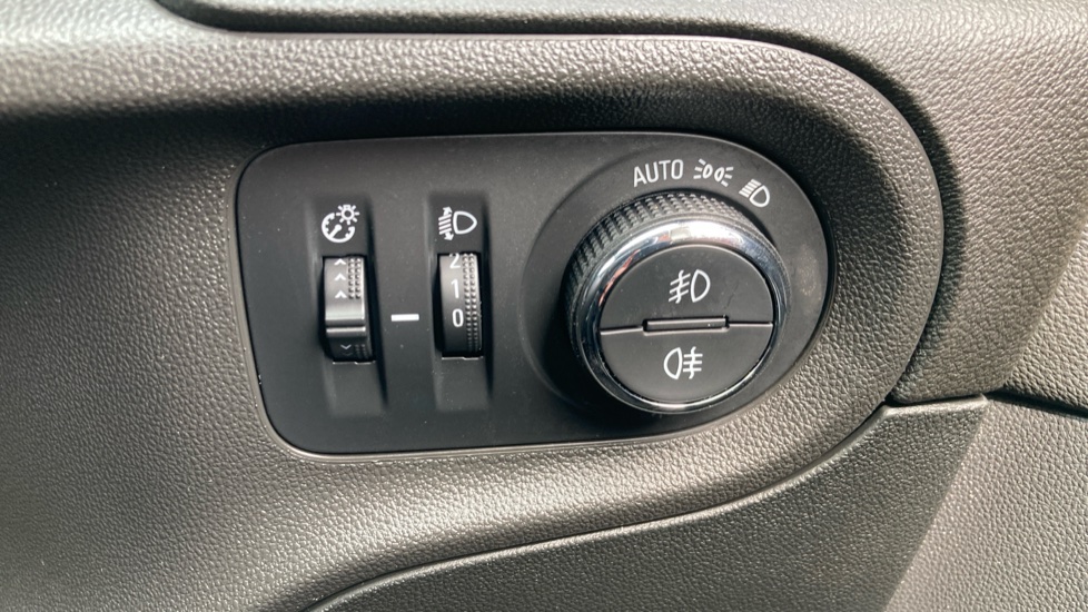 Vauxhall Grandland X 1.2 Turbo Sport Nav 5dr Petrol Hatchback - Image 38