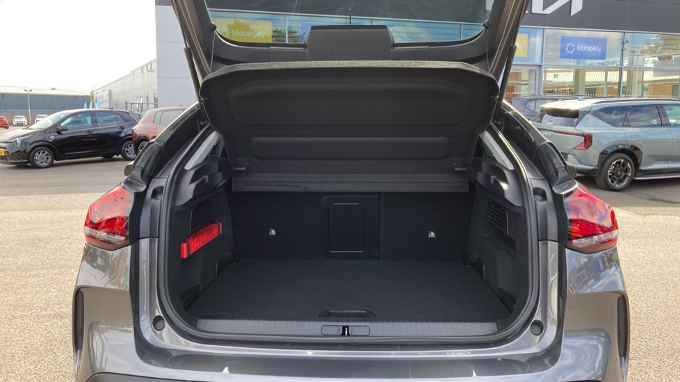 Citroen C4 100kW Shine Plus 50kWh 5dr Auto Electric Hatchback - Image 4